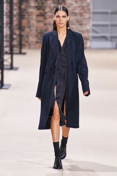 Look 24